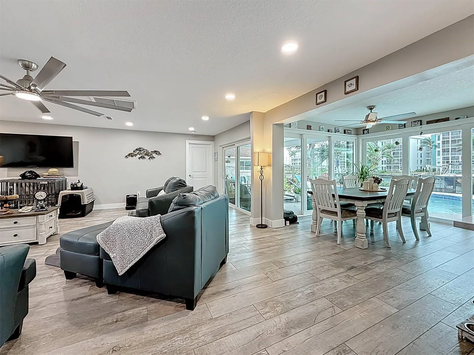 3828 48th Avenue S St Petersburg FL 33711