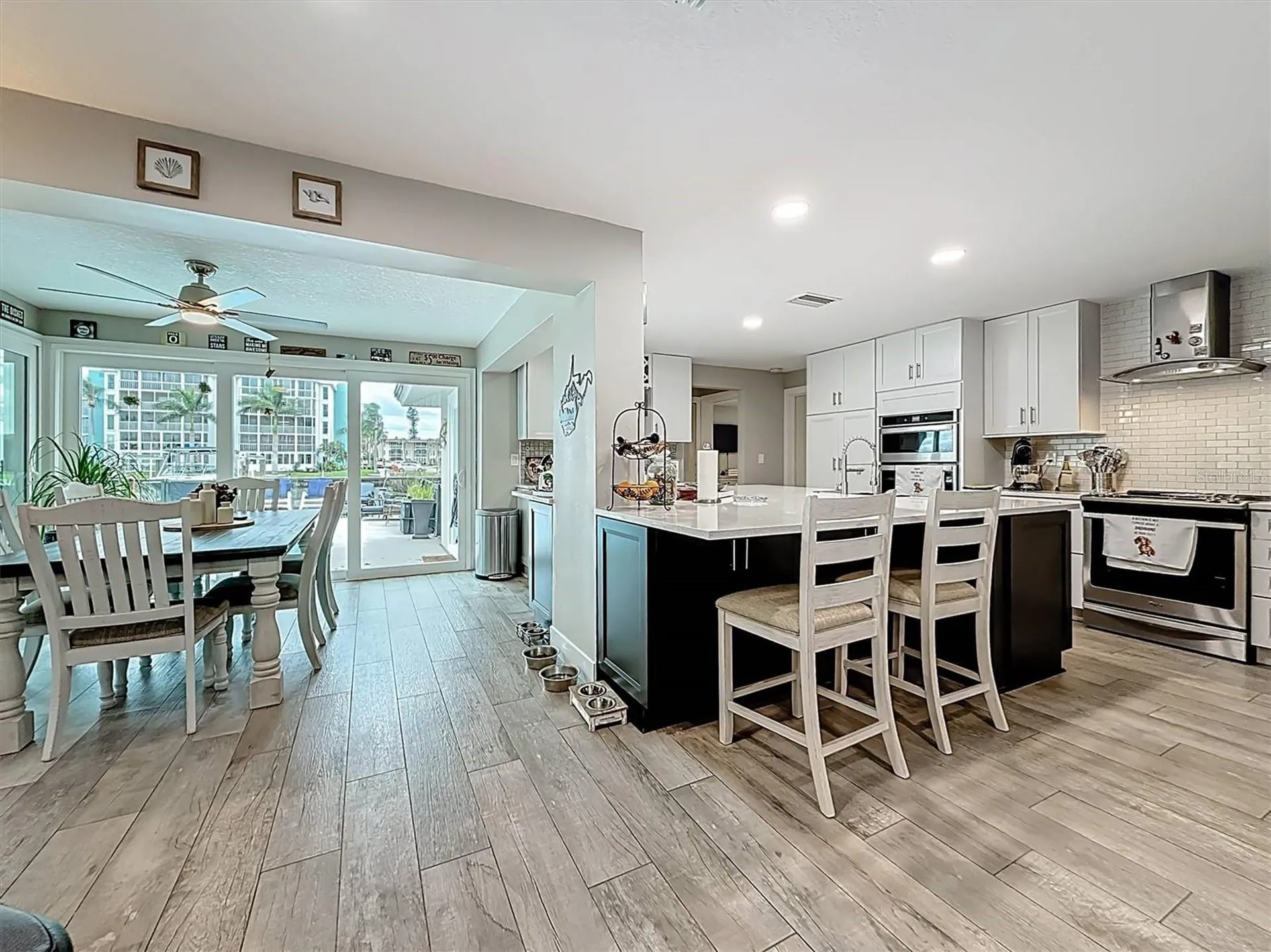 3828 48th Avenue S St Petersburg FL 33711