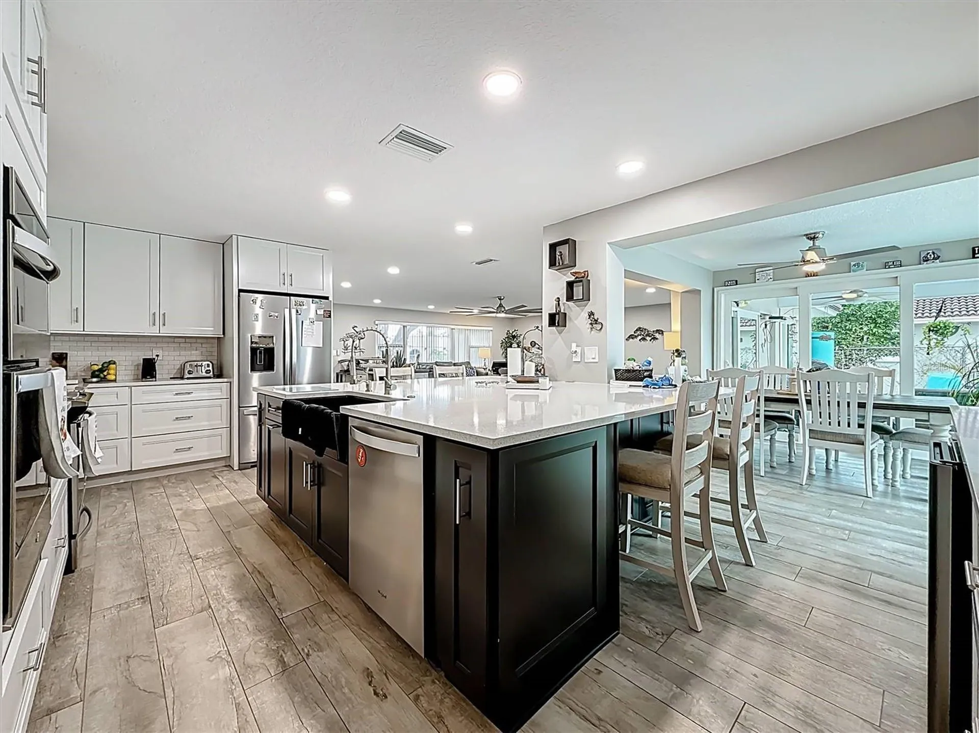3828 48th Avenue S St Petersburg FL 33711