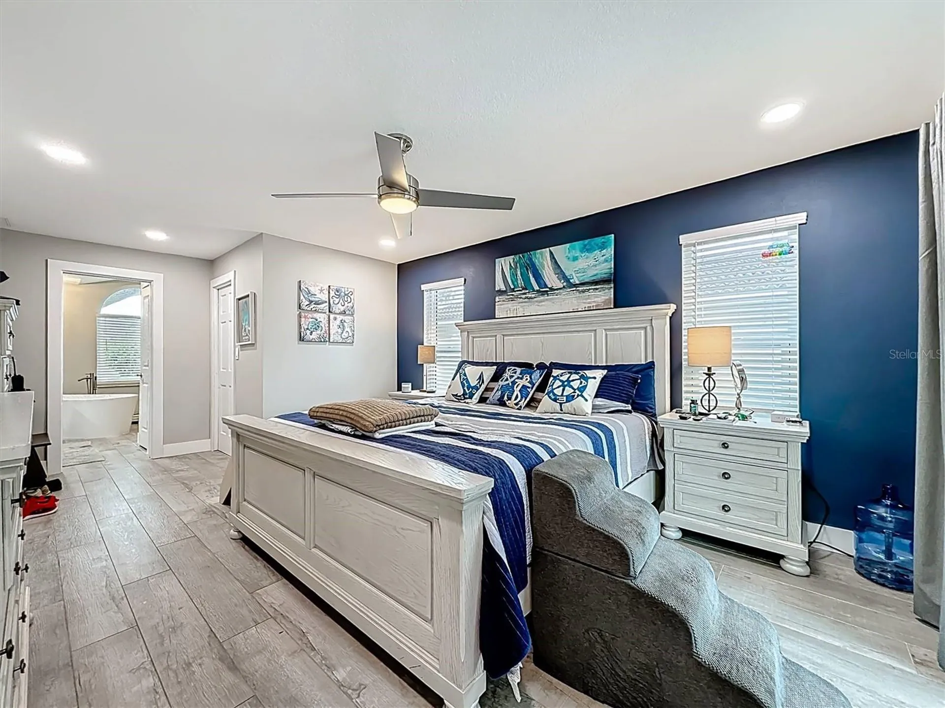 3828 48th Avenue S St Petersburg FL 33711
