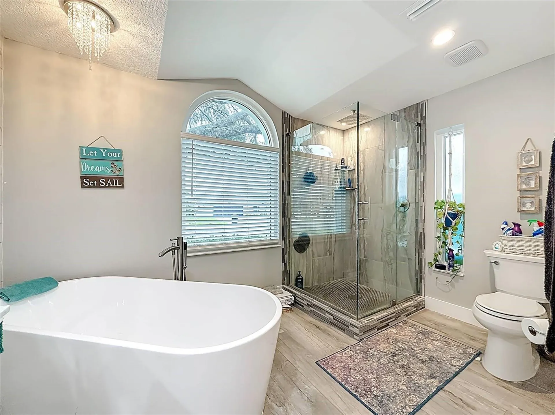 3828 48th Avenue S St Petersburg FL 33711