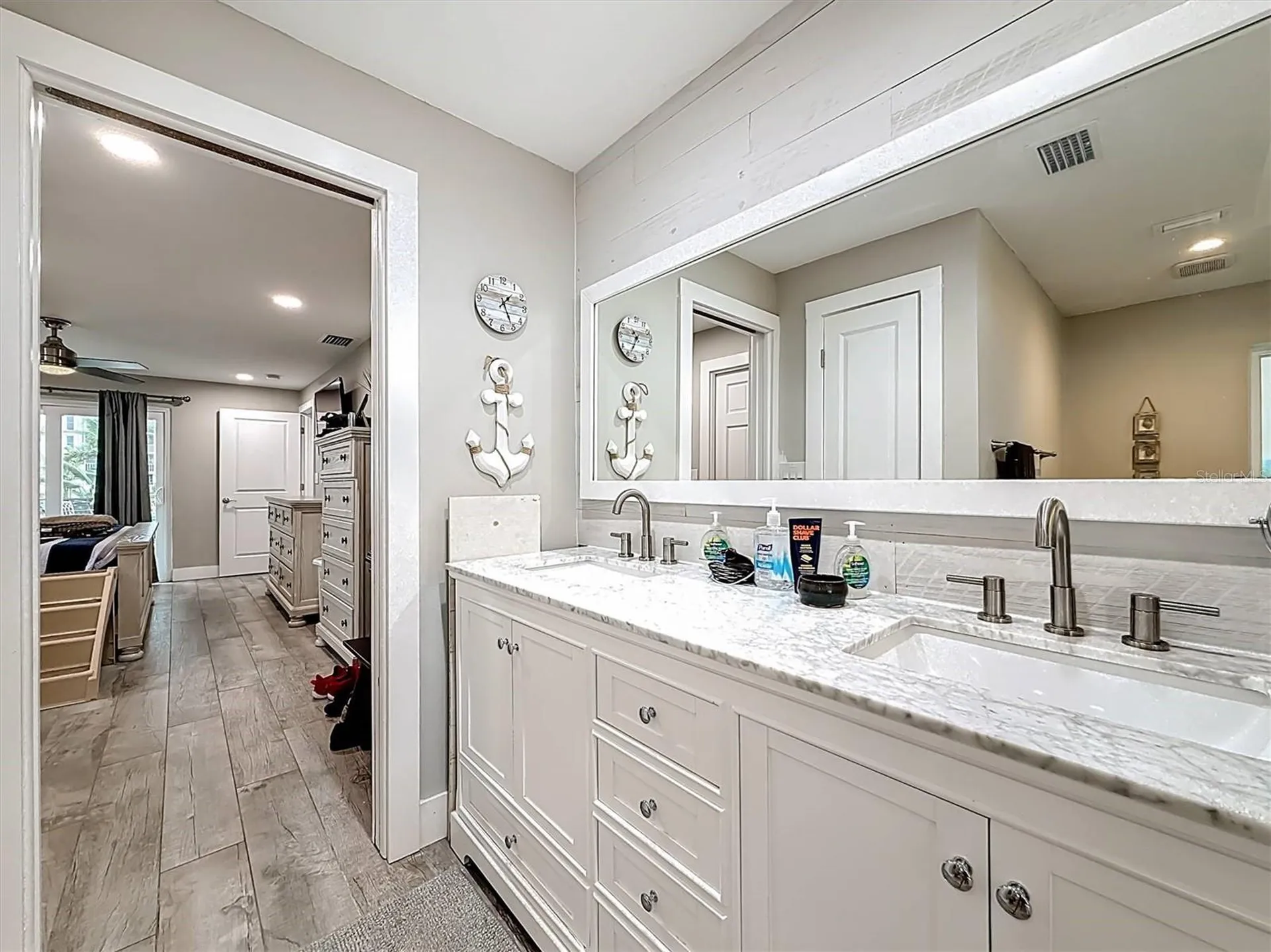 3828 48th Avenue S St Petersburg FL 33711
