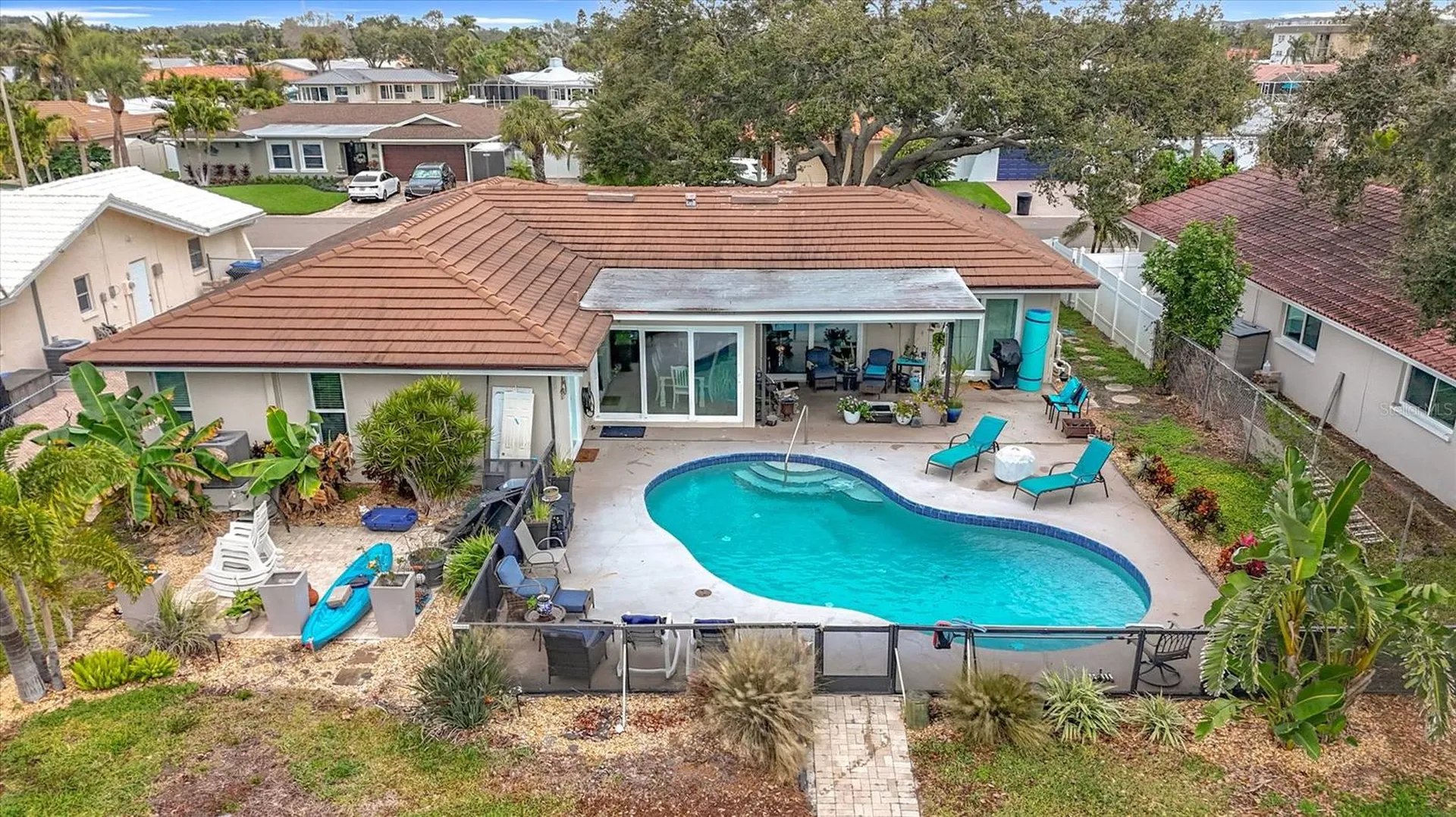 3828 48th Avenue S St Petersburg FL 33711
