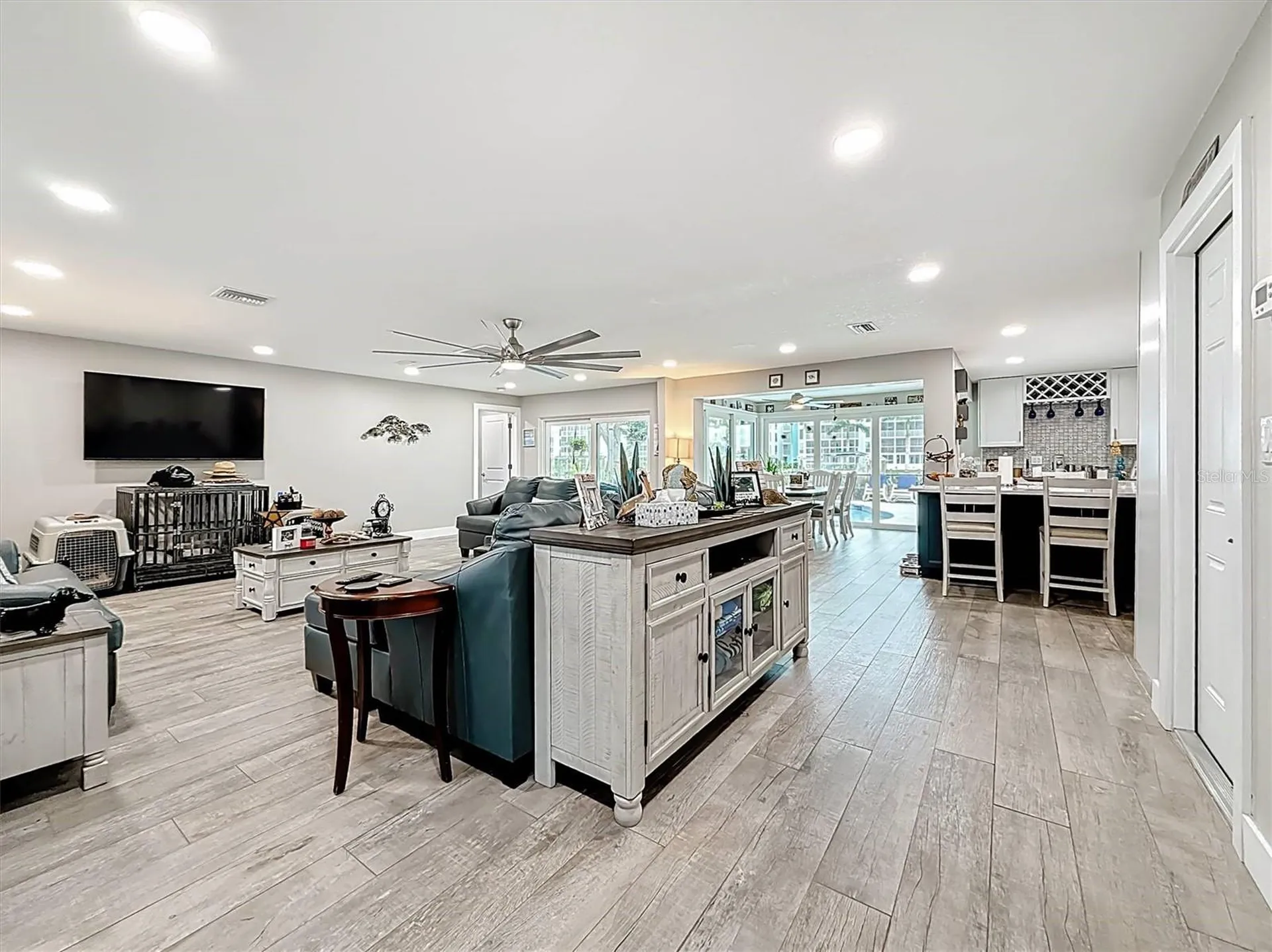 3828 48th Avenue S St Petersburg FL 33711