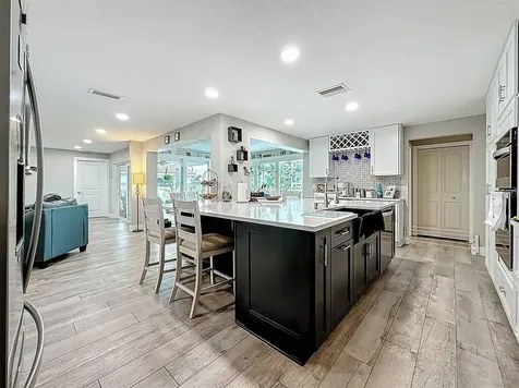 3828 48th Avenue S St Petersburg FL 33711