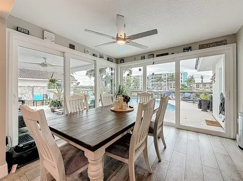3828 48th Avenue S St Petersburg FL 33711