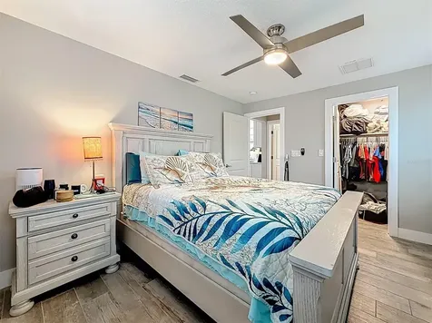 3828 48th Avenue S St Petersburg FL 33711