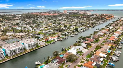 3828 48th Avenue S St Petersburg FL 33711