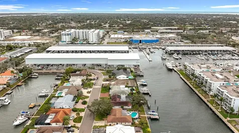 3828 48th Avenue S St Petersburg FL 33711