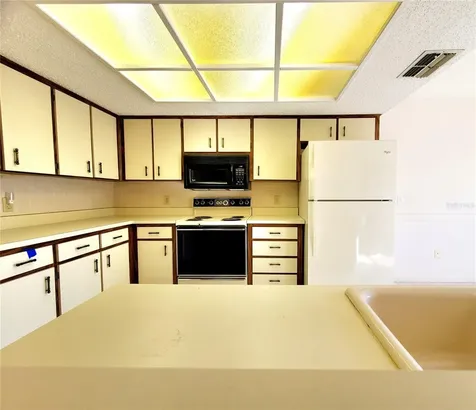 2053 Villa Terrace Clearwater FL 33763