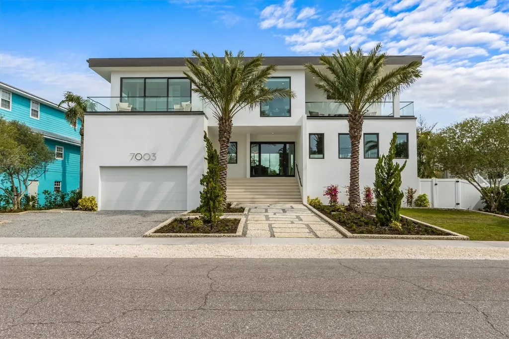 7003 Holmes Boulevard Holmes Beach FL 34217