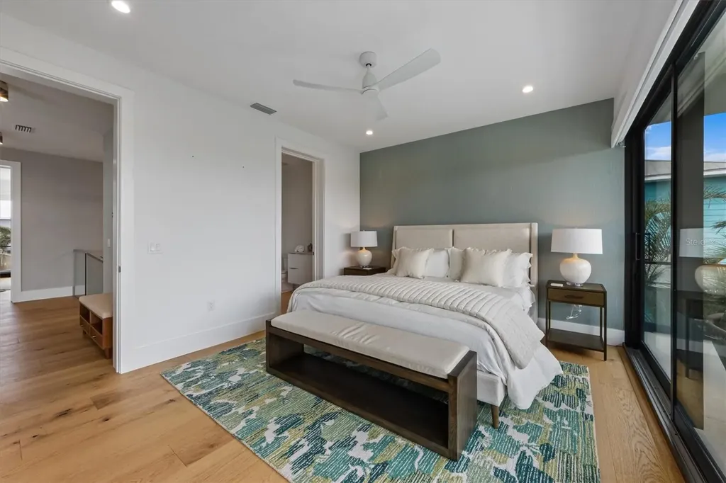 7003 Holmes Boulevard Holmes Beach FL 34217