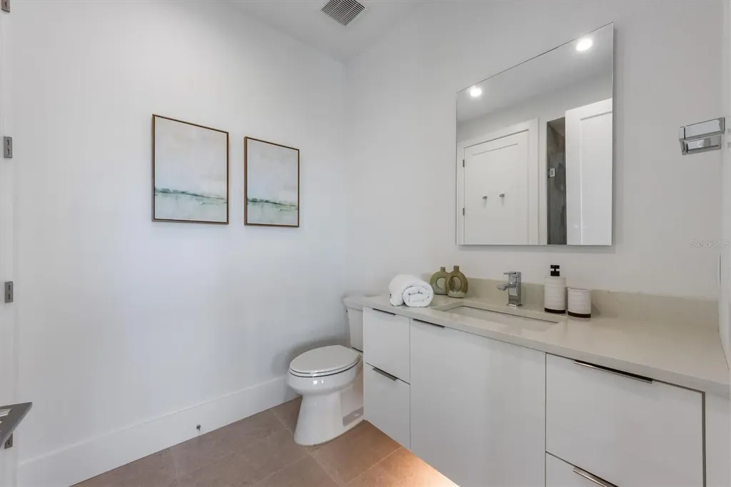 7003 Holmes Boulevard Holmes Beach FL 34217