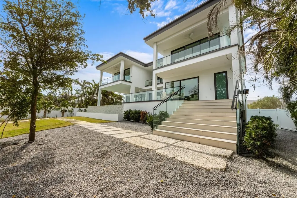 7003 Holmes Boulevard Holmes Beach FL 34217