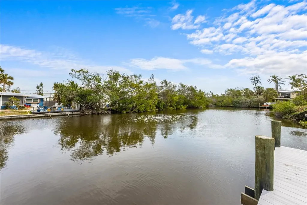 7003 Holmes Boulevard Holmes Beach FL 34217