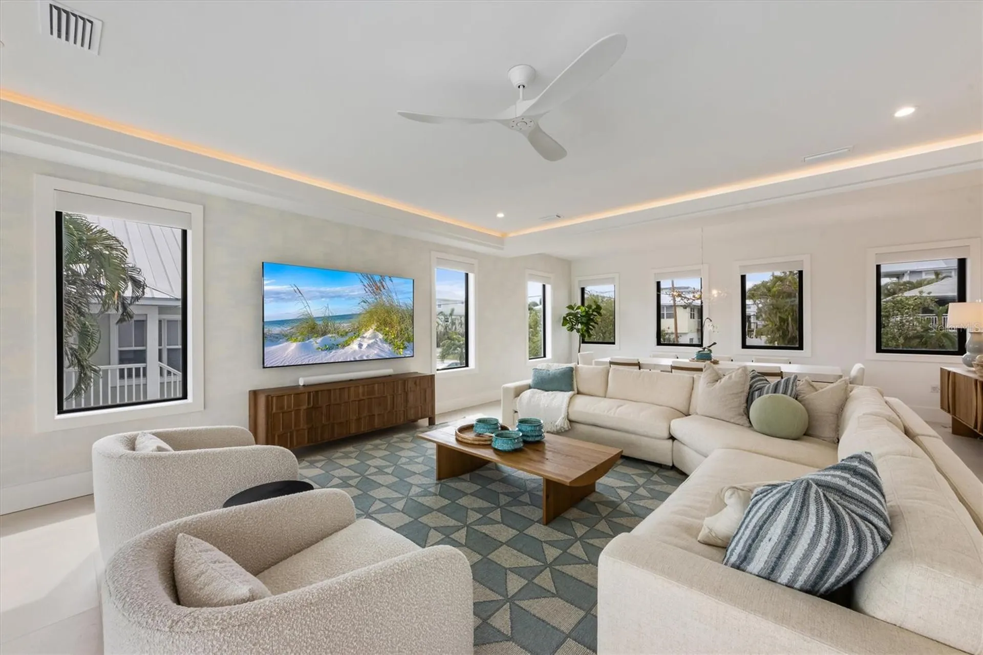 7003 Holmes Boulevard Holmes Beach FL 34217