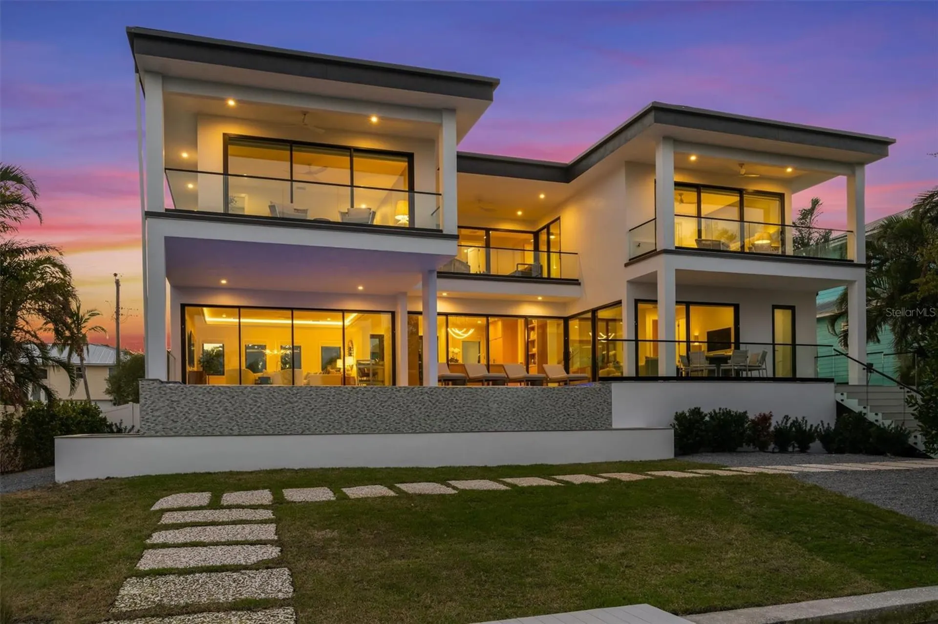 7003 Holmes Boulevard Holmes Beach FL 34217