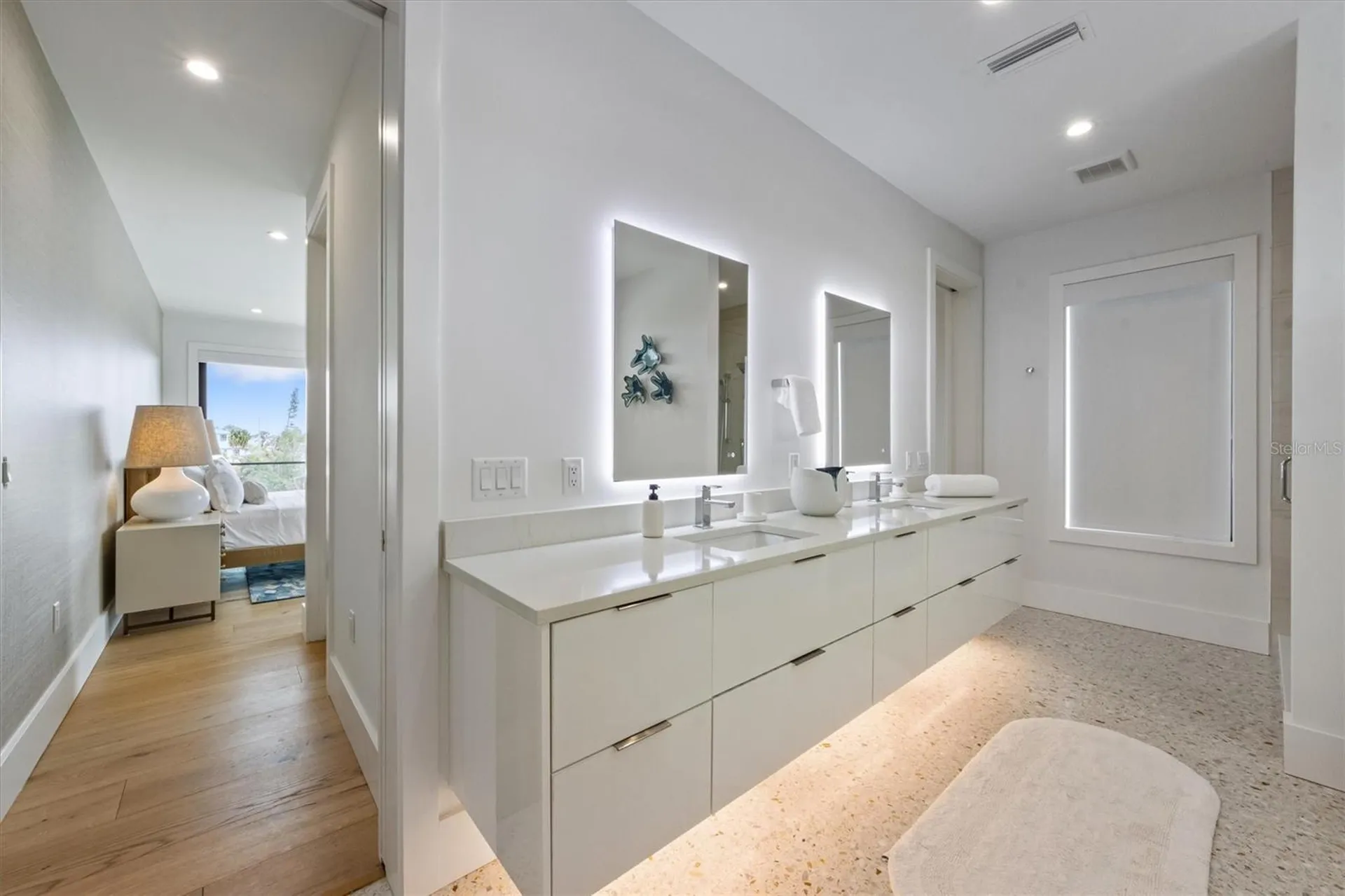 7003 Holmes Boulevard Holmes Beach FL 34217