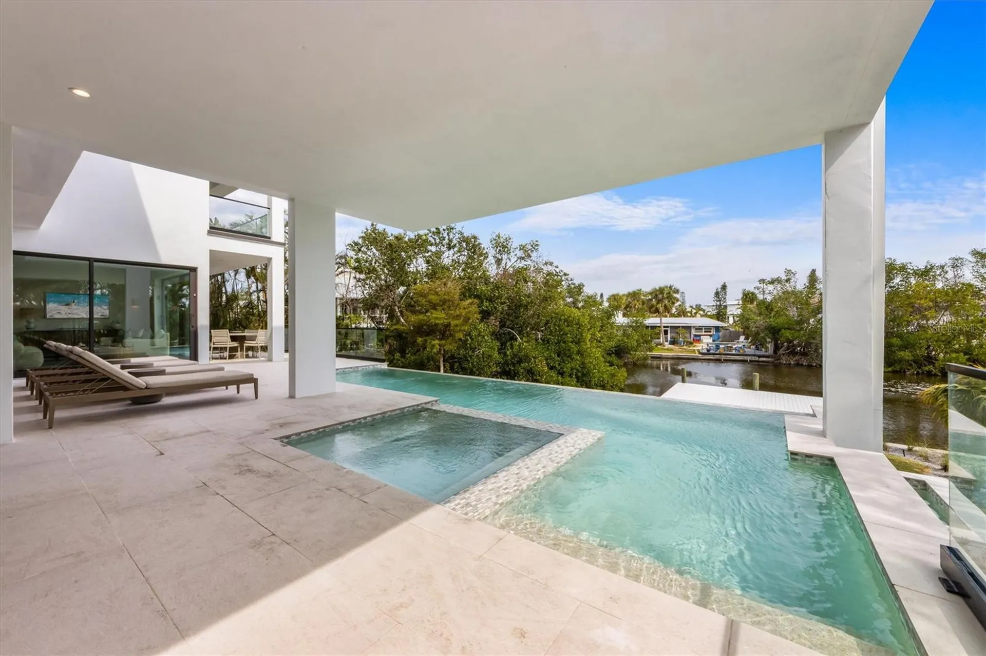 7003 Holmes Boulevard Holmes Beach FL 34217
