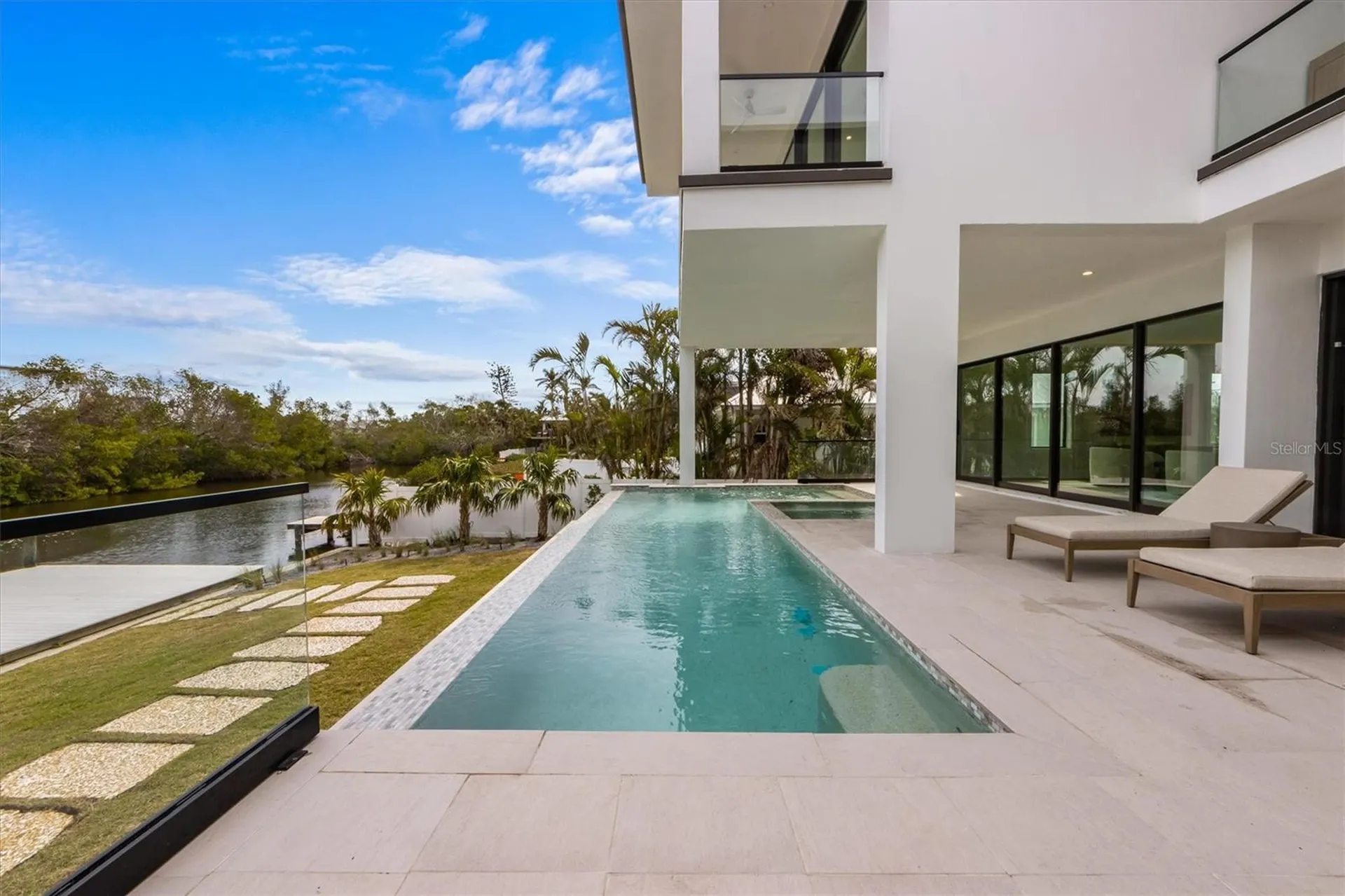 7003 Holmes Boulevard Holmes Beach FL 34217