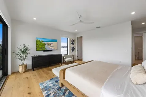 7003 Holmes Boulevard Holmes Beach FL 34217