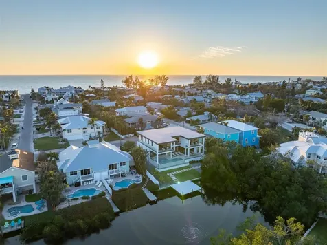 7003 Holmes Boulevard Holmes Beach FL 34217