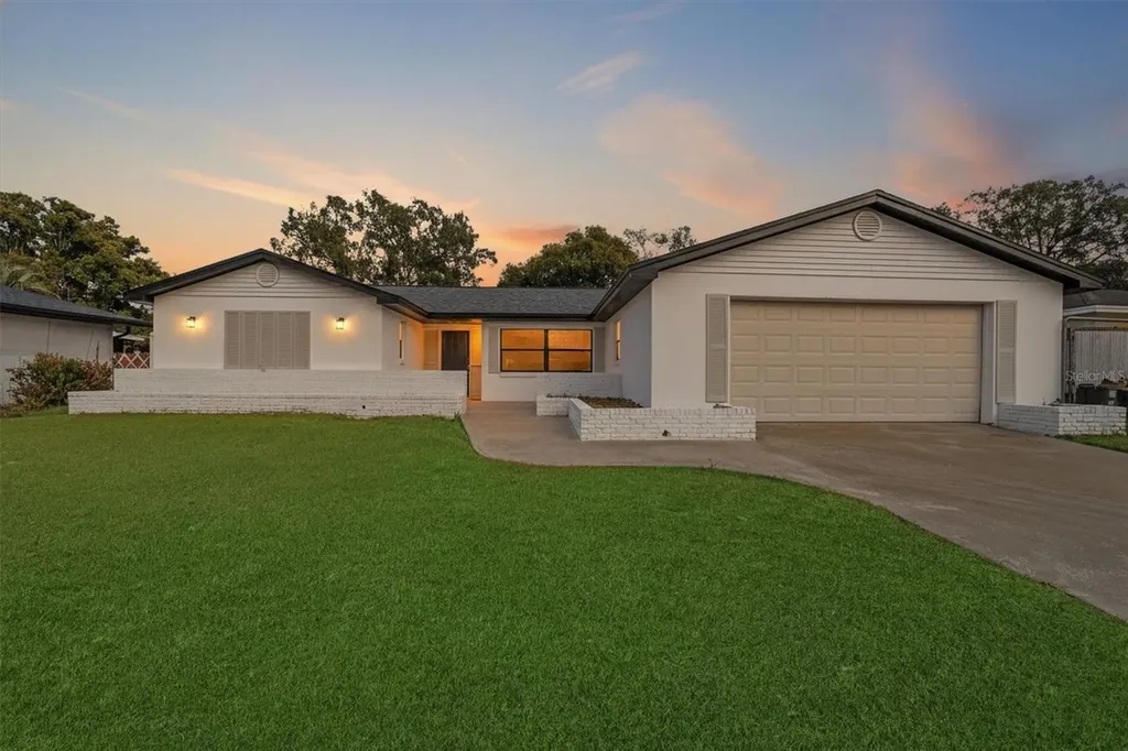 517 Hickorywood Avenue Altamonte Springs FL 32714