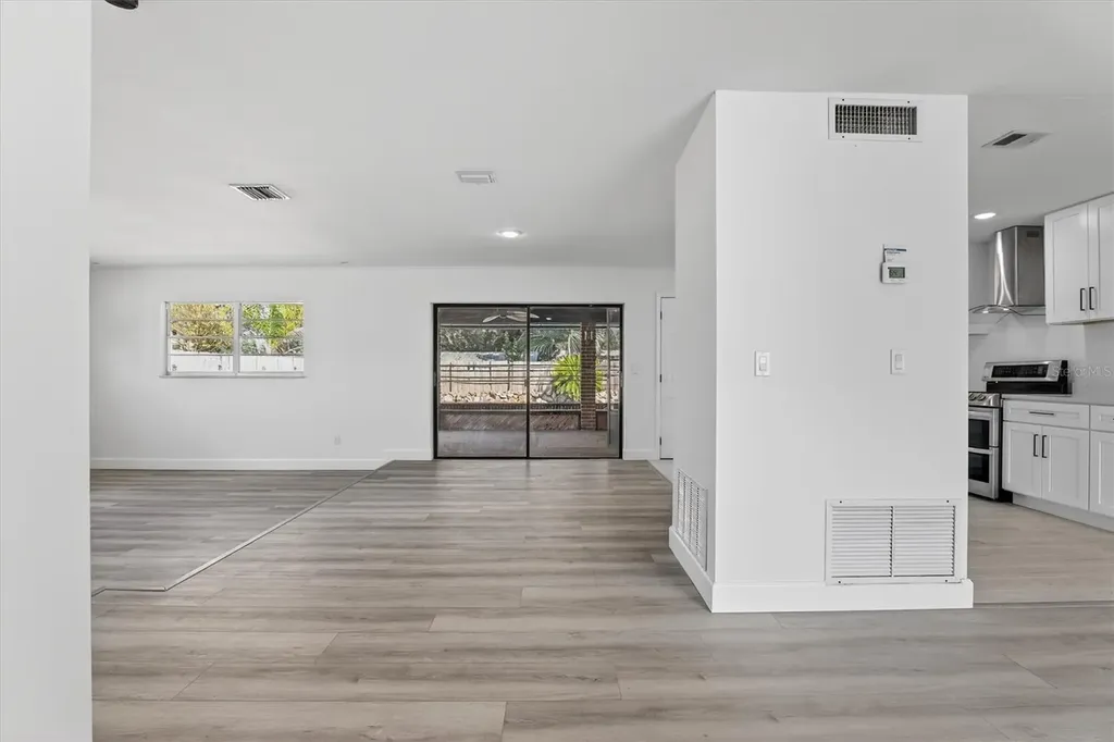 517 Hickorywood Avenue Altamonte Springs FL 32714