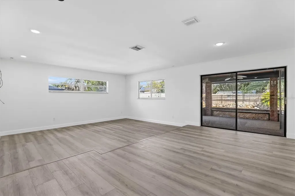 517 Hickorywood Avenue Altamonte Springs FL 32714