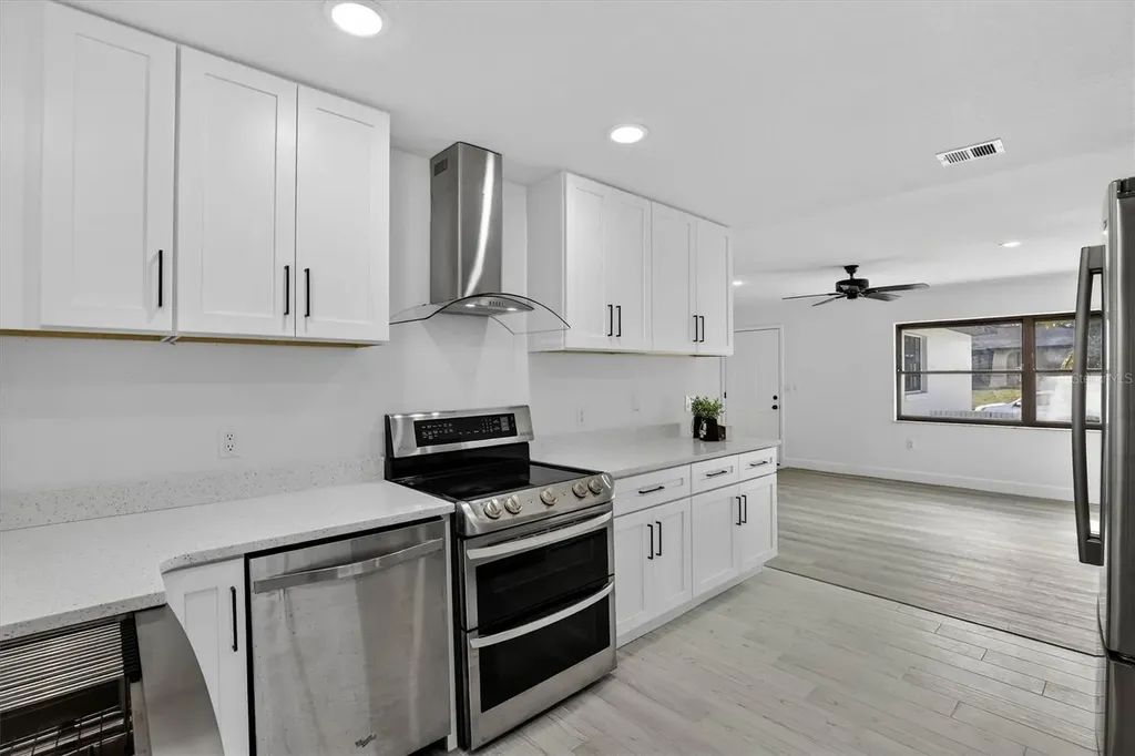 517 Hickorywood Avenue Altamonte Springs FL 32714