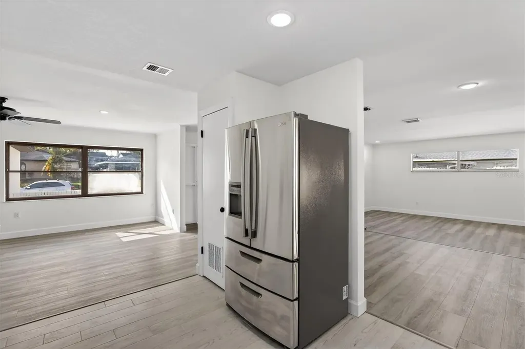 517 Hickorywood Avenue Altamonte Springs FL 32714