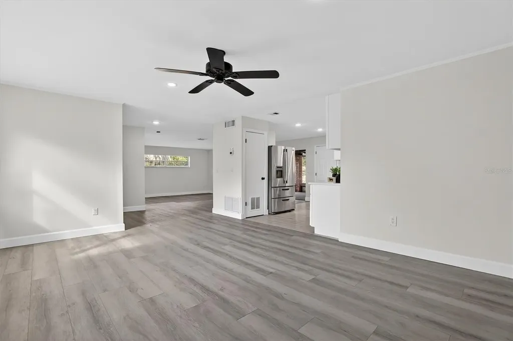 517 Hickorywood Avenue Altamonte Springs FL 32714