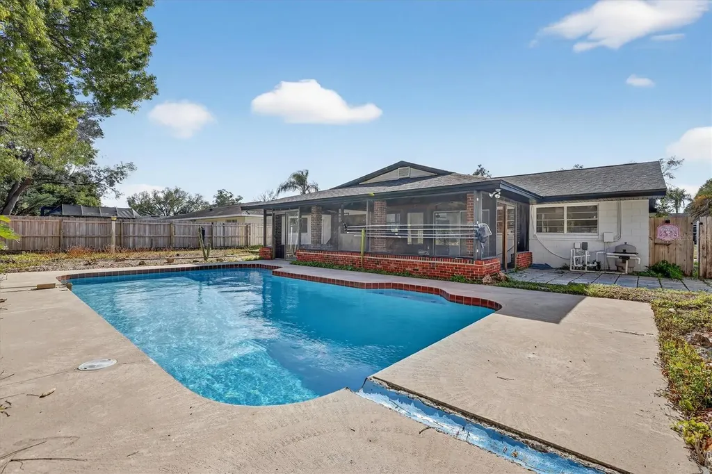 517 Hickorywood Avenue Altamonte Springs FL 32714