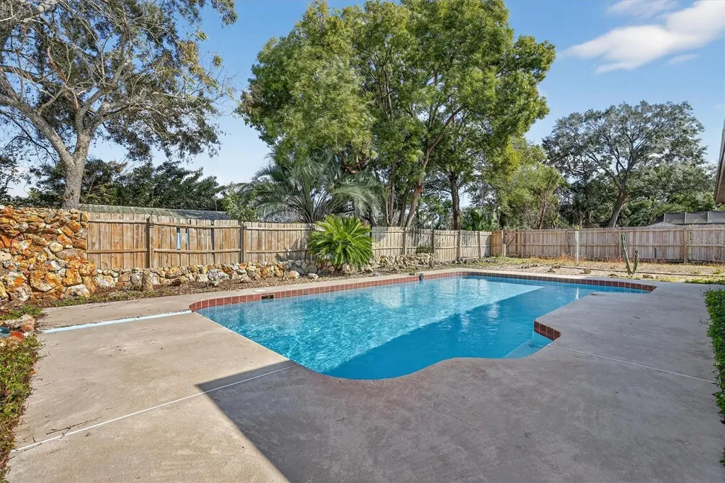 517 Hickorywood Avenue Altamonte Springs FL 32714