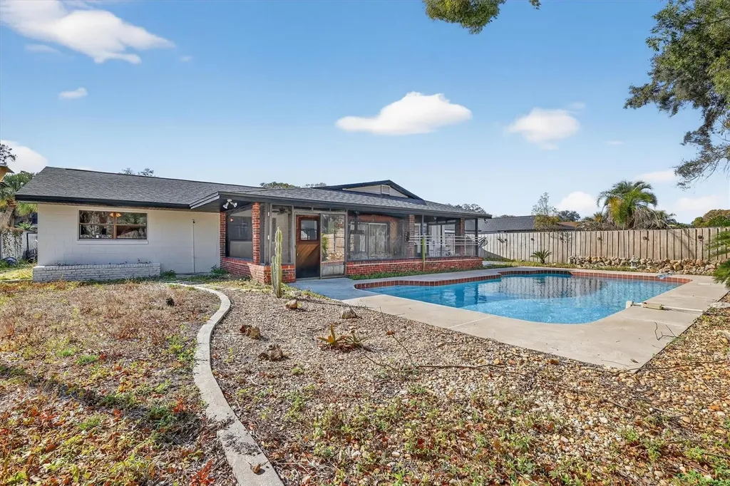 517 Hickorywood Avenue Altamonte Springs FL 32714