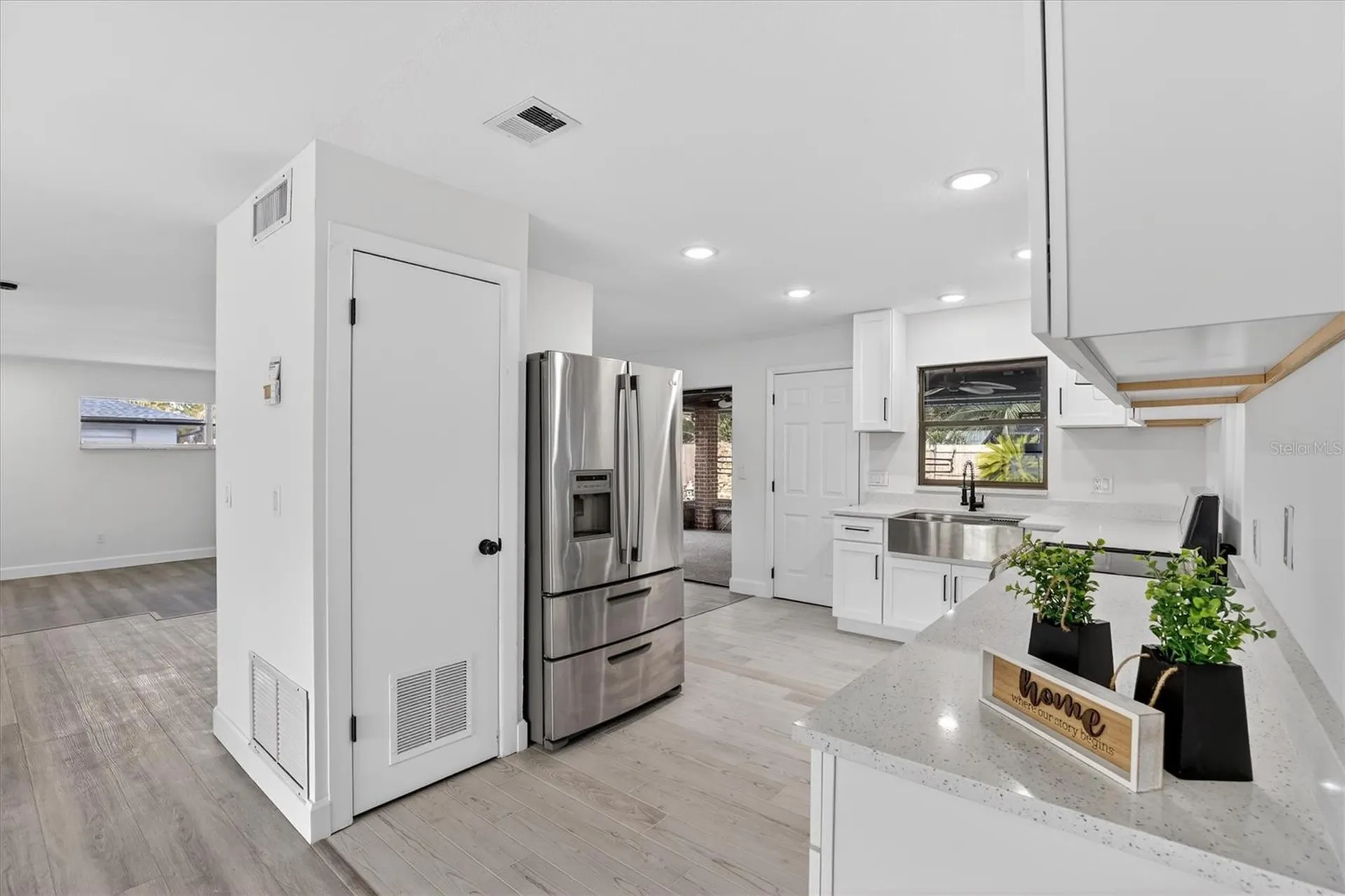 517 Hickorywood Avenue Altamonte Springs FL 32714