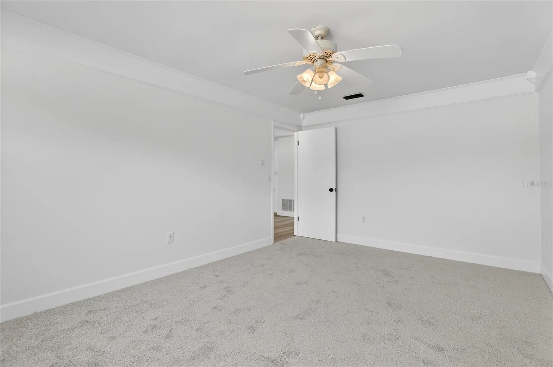 517 Hickorywood Avenue Altamonte Springs FL 32714