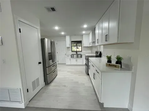 517 Hickorywood Avenue Altamonte Springs FL 32714