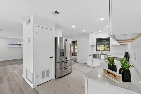 517 Hickorywood Avenue Altamonte Springs FL 32714