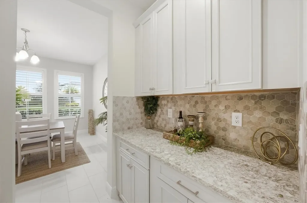 4881 Antrim Drive Sarasota FL 34240