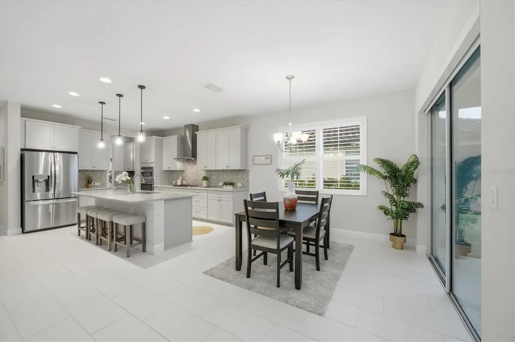 4881 Antrim Drive Sarasota FL 34240