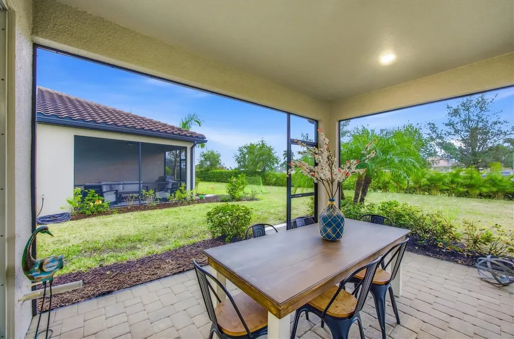 4881 Antrim Drive Sarasota FL 34240