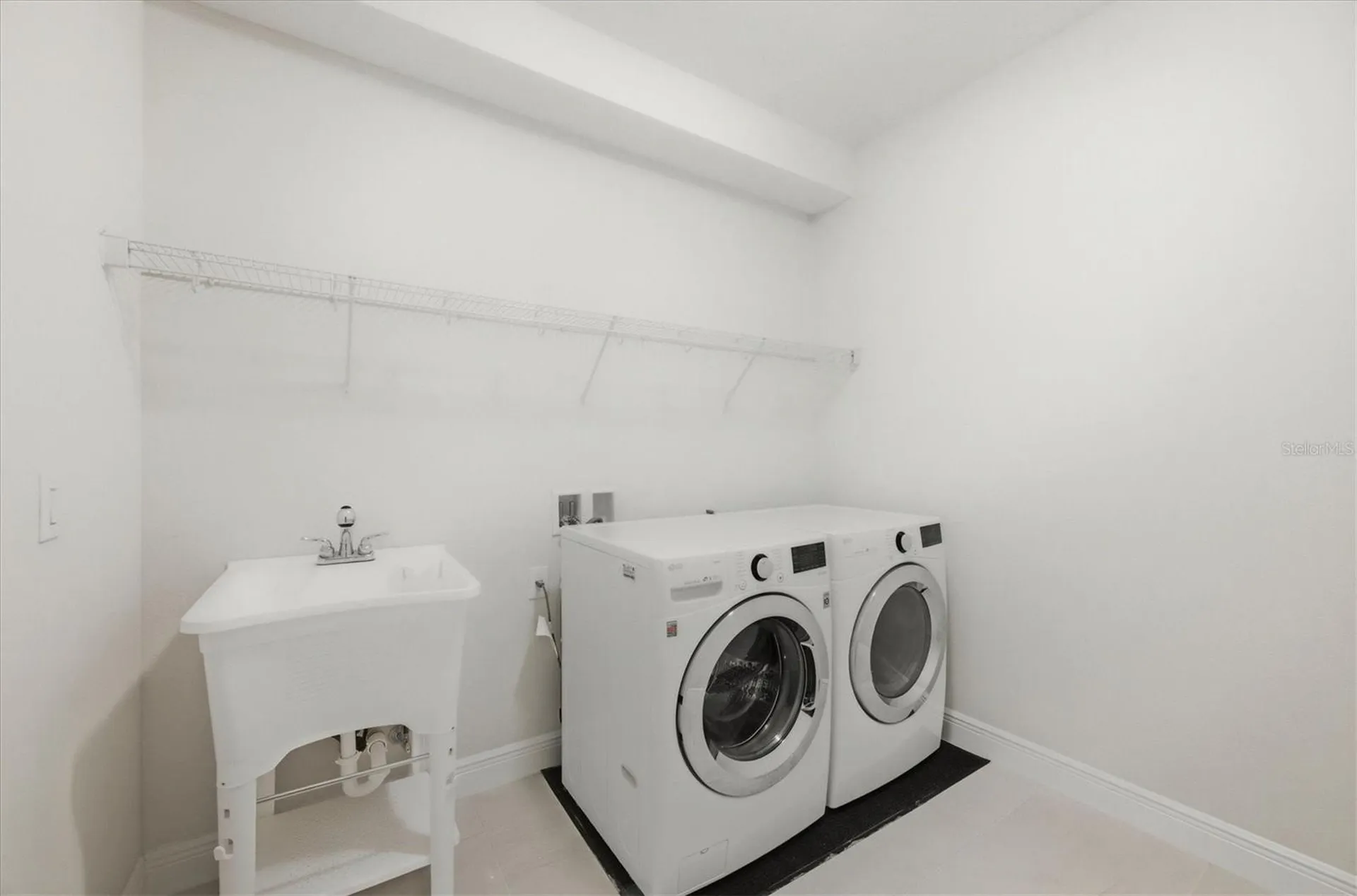4881 Antrim Drive Sarasota FL 34240