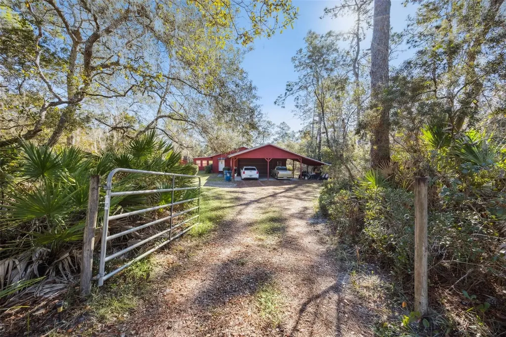 175 Bull Run Avenue Osteen FL 32764