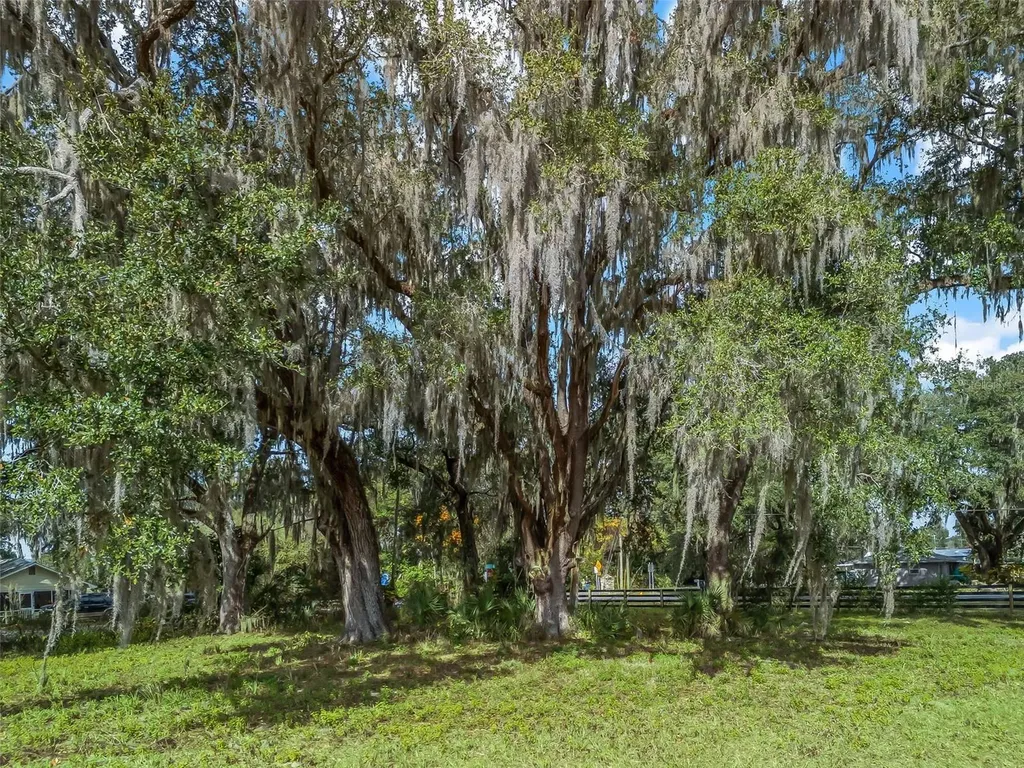 W C 476 Bushnell FL 33513