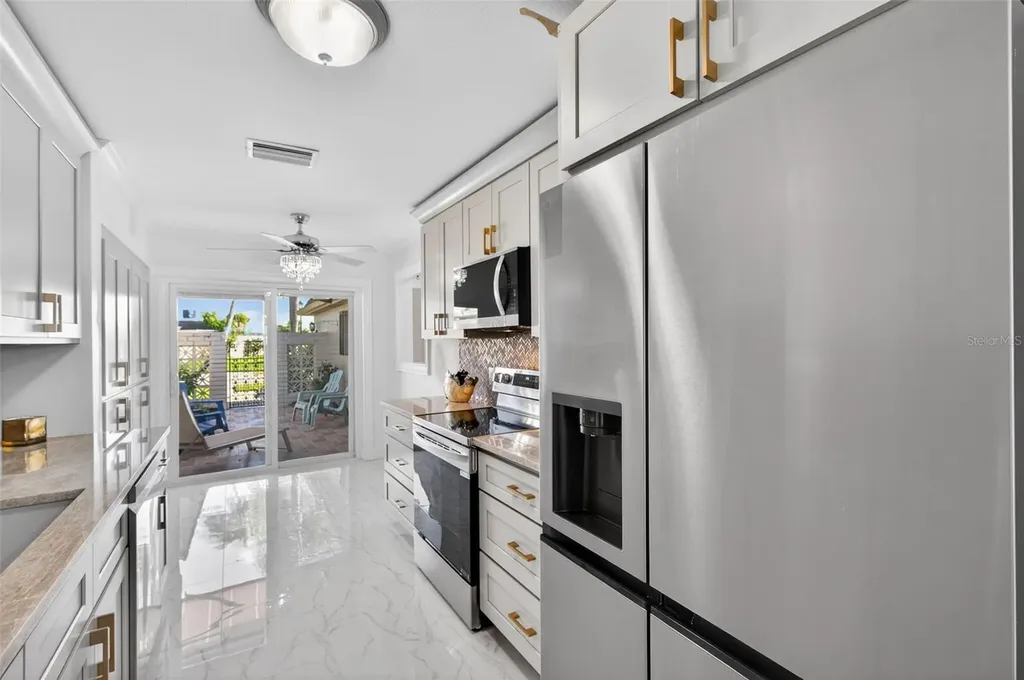 427 Boca Ciega Point Boulevard N St Petersburg FL 33708