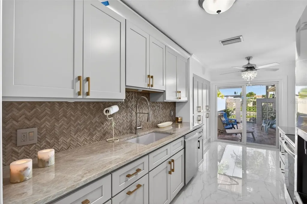 427 Boca Ciega Point Boulevard N St Petersburg FL 33708
