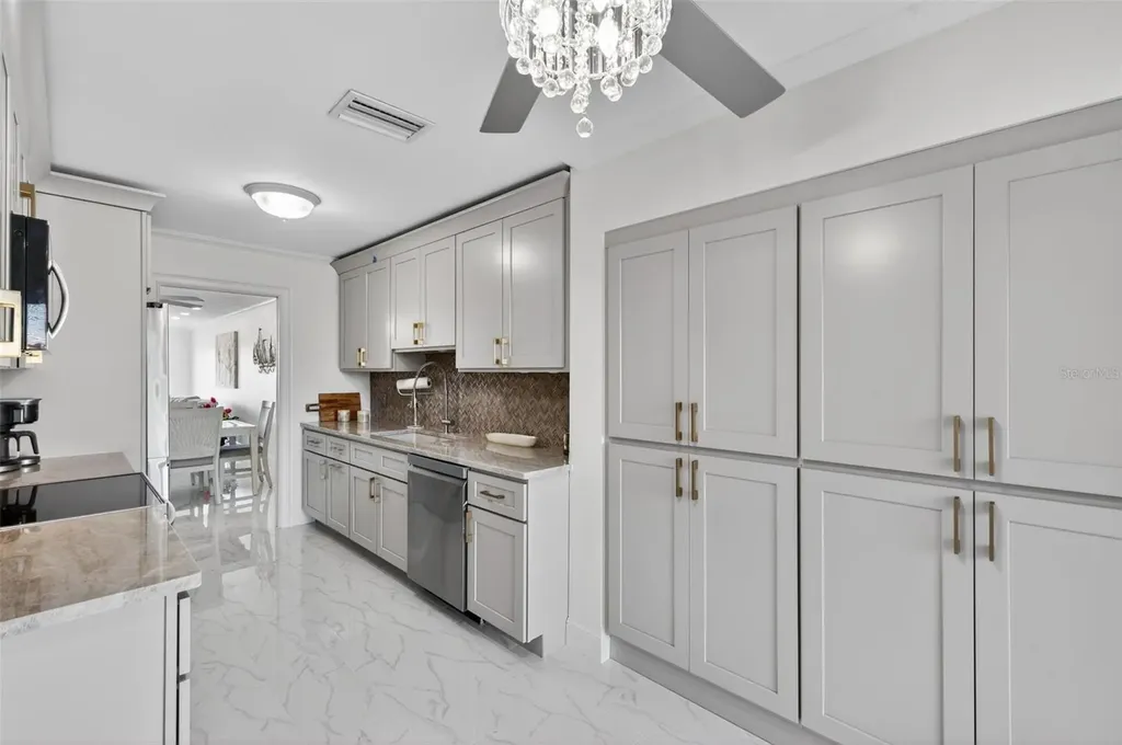 427 Boca Ciega Point Boulevard N St Petersburg FL 33708