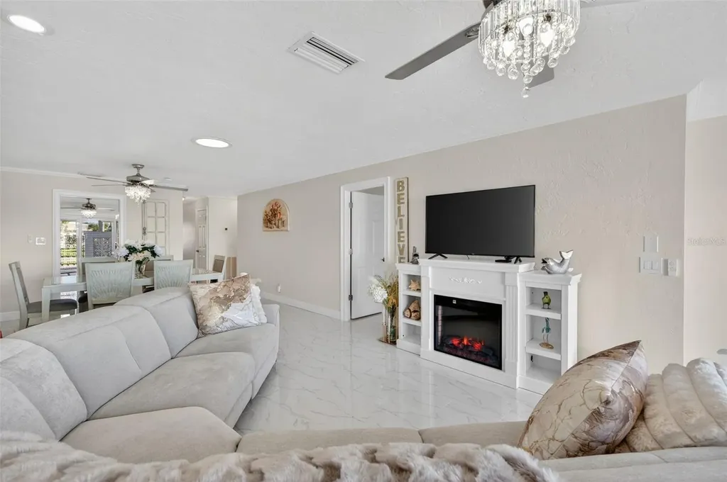 427 Boca Ciega Point Boulevard N St Petersburg FL 33708