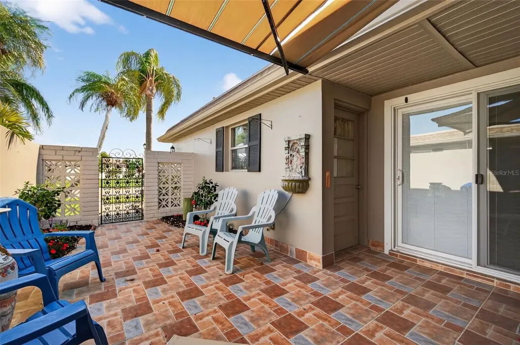 427 Boca Ciega Point Boulevard N St Petersburg FL 33708